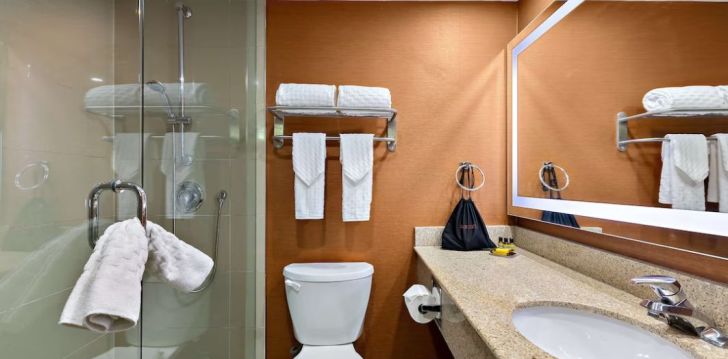 Tavo atostogos prasideda viešbutyje BEST WESTERN PLUS TORONTO NORTH YORK HOTEL & SUITES