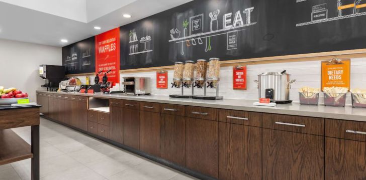 HAMPTON INN SUITES TORONTO DOWNTOWN ONTARIO CANADA - klientų vertinamas, kaip geras kainos ir kokybės santykis.