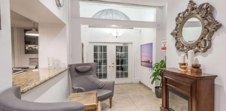 Apsistokite PEMBROKE INN viešbutyje už gerą kainą.