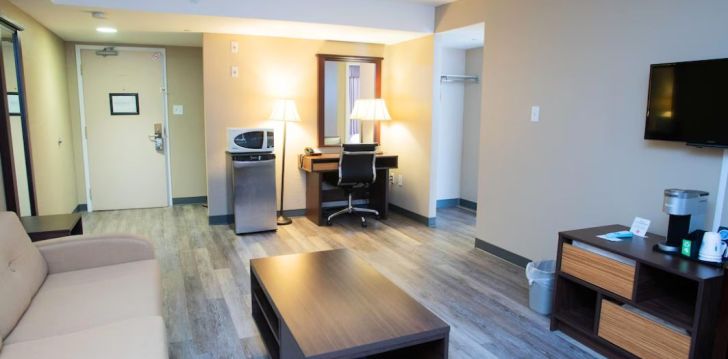 SUPER 8 BY WYNDHAM MISSISSAUGA - klientų vertinamas, kaip geras kainos ir kokybės santykis.