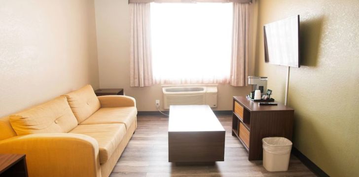 Atostogos Kanada – apsistokite viešbutyje SUPER 8 BY WYNDHAM MISSISSAUGA