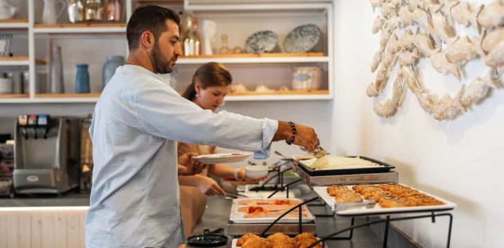Nepraleisk progos pailsėti už gerą kainą - viešbutyje BLUE HARBOUR BOUTIQUE