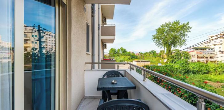 Planuoji kelionę į Albanija? apsistokite 2 viešbutyje ENLES. 