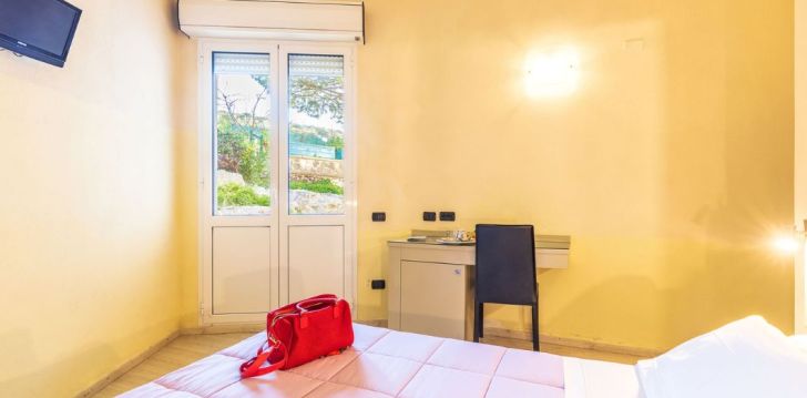 Rinkitės viešbutį RISTORANTE CALAMOSCA kelionei į Italija