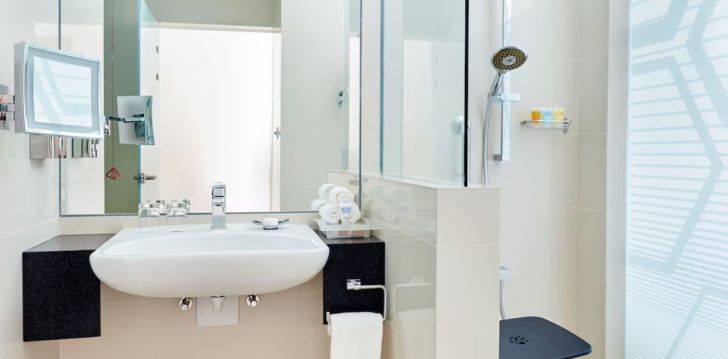 Rinkitės viešbutį HOLIDAY INN DOHA - THE BUSINESS PARK kelionei į Kataras