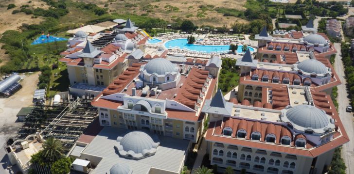 Apsistokite SIDE STAR RESORT viešbutyje už gerą kainą. 