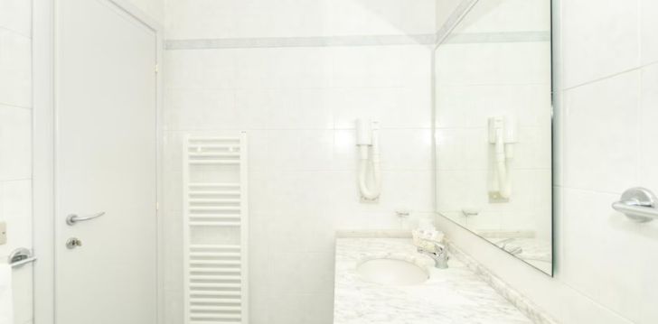 Nepraleisk progos pailsėti už gerą kainą - viešbutyje HOTEL SAINT LOUIS