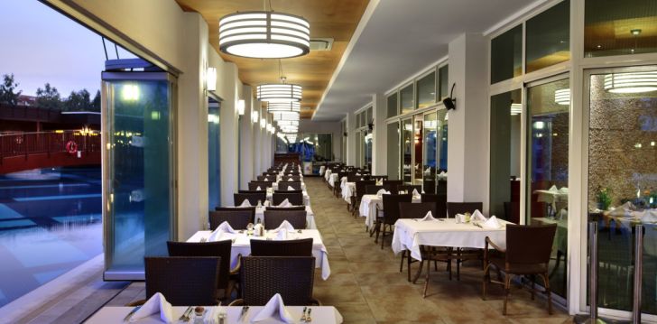 Apgyvendinimas 5* SUNIS EVREN BEACH RESORT HOTEL & SPA