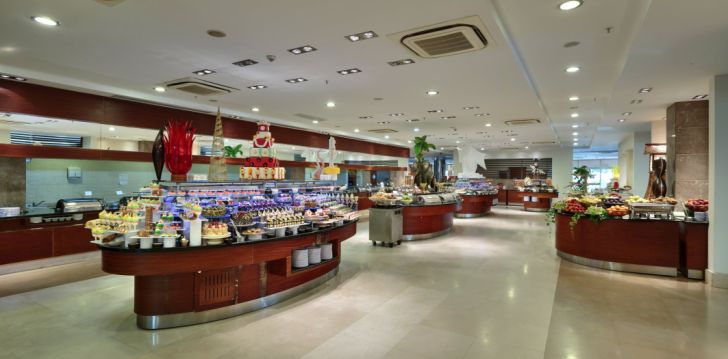 Apgyvendinimas 5* SUNIS EVREN BEACH RESORT HOTEL & SPA