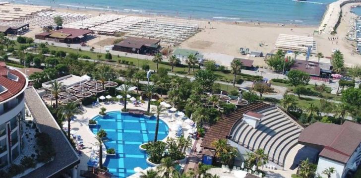 Apsistokite SUNIS EVREN BEACH RESORT HOTEL & SPA viešbutyje už gerą kainą.