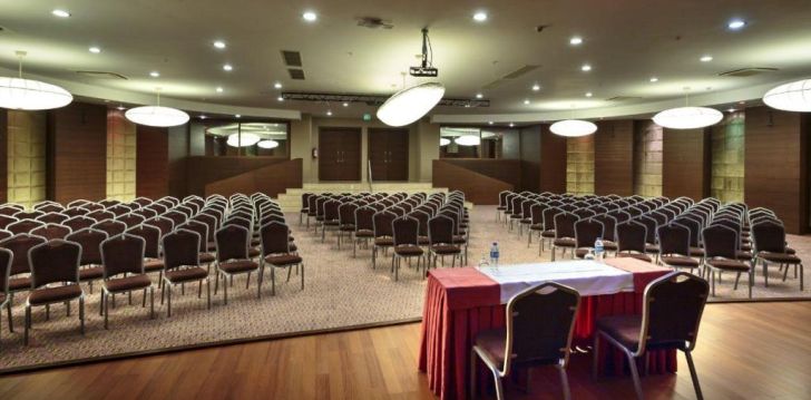 Planuoji kelionę į Turkija? apsistokite 5 viešbutyje SUNIS EVREN BEACH RESORT HOTEL & SPA. 