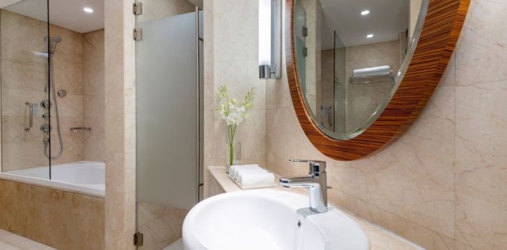 Rinkitės viešbutį CROWNE PLAZA DOHA - THE BUSINESS PARK kelionei į Kataras