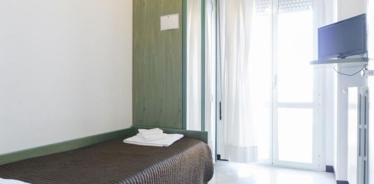 Apsistokite HOTEL ESEDRA viešbutyje už gerą kainą. 