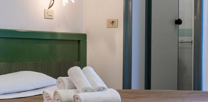 Apsistokite HOTEL ESEDRA viešbutyje už gerą kainą.