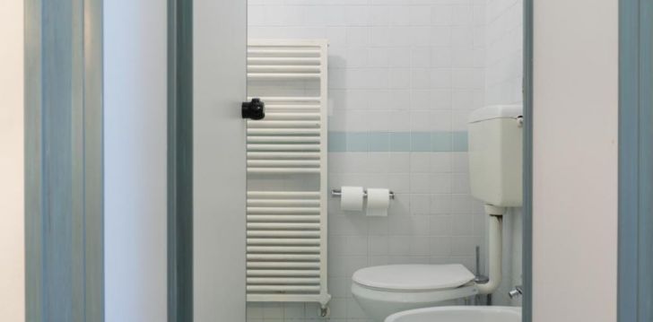 Viešbutis HOTEL ESEDRA įsikūręs Italija.