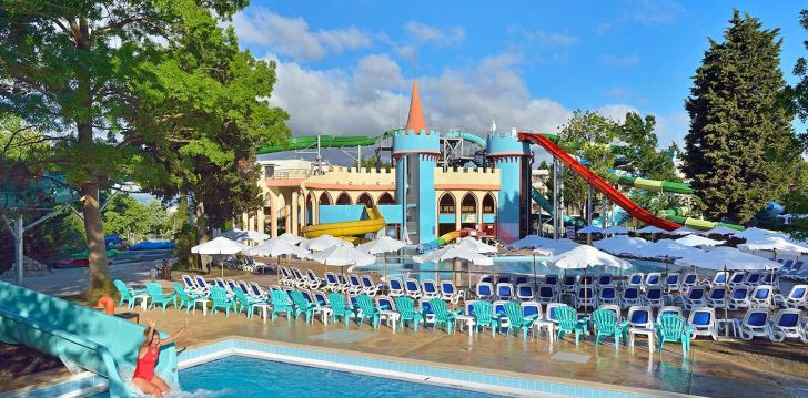 Apsistokite SOL NESSEBAR PALACE viešbutyje už gerą kainą.