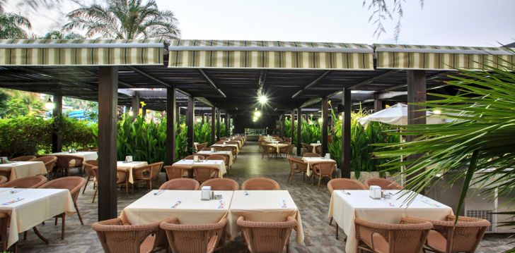 Rinkitės viešbutį SUNIS KUMKOY BEACH RESORT HOTEL & SPA kelionei į Turkija