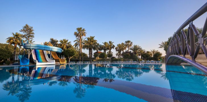 Apgyvendinimas 5* TERRACE BEACH RESORT HOTEL