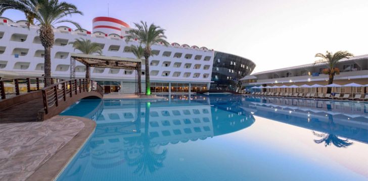 Viešbutis TRANSATLANTIK HOTEL & SPA įsikūręs Turkija.