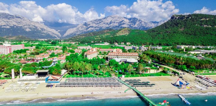 Apsistokite QUEENS PARK LE JARDIN RESORT viešbutyje už gerą kainą. 