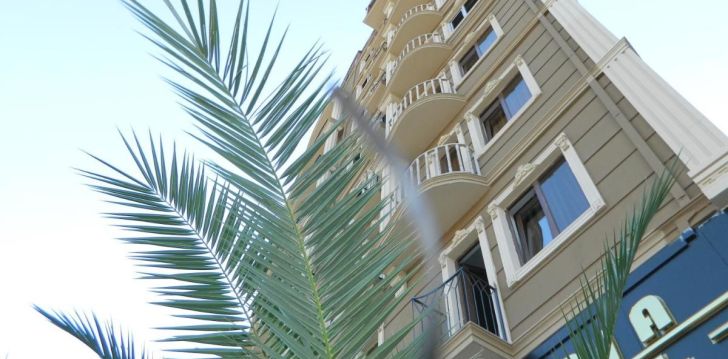 Apsistokite IBERIA BATUMI viešbutyje už gerą kainą. 