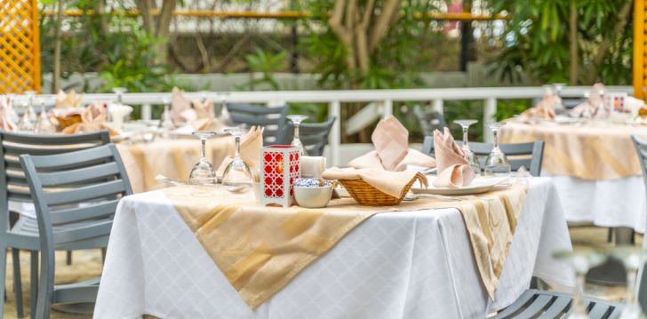 Tavęs laukia poilsis Turkija įsikūrusiame QUEENS PARK LE JARDIN RESORT