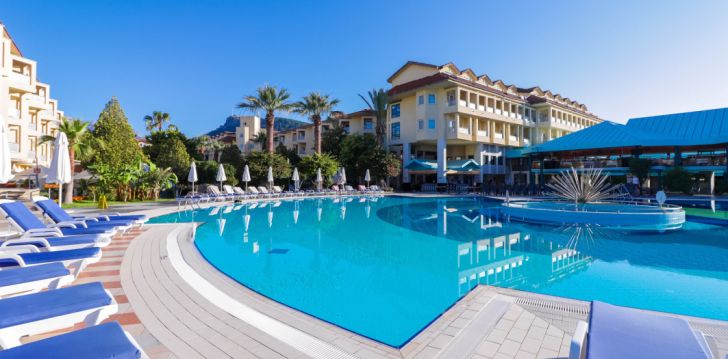 Patogus viešbutis jūsų kelionei – 5* QUEENS PARK LE JARDIN RESORT