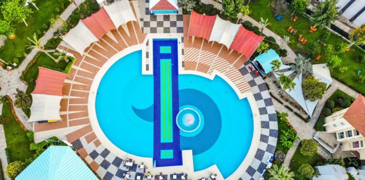 Nepraleisk progos pailsėti už gerą kainą - viešbutyje QUEENS PARK LE JARDIN RESORT