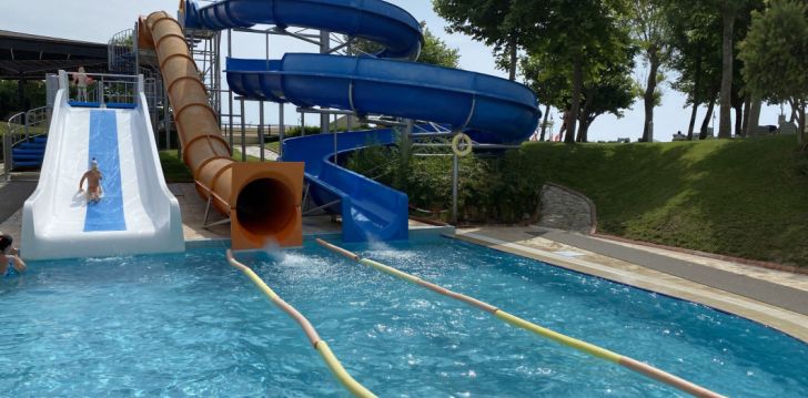 Tavo atostogos prasideda viešbutyje QUEENS PARK LE JARDIN RESORT