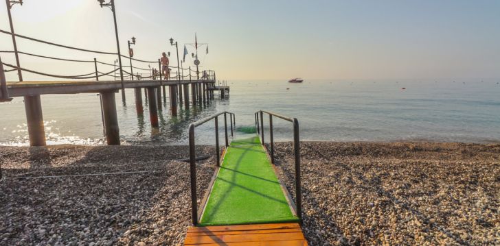 Apsistokite QUEENS PARK LE JARDIN RESORT viešbutyje už gerą kainą. 