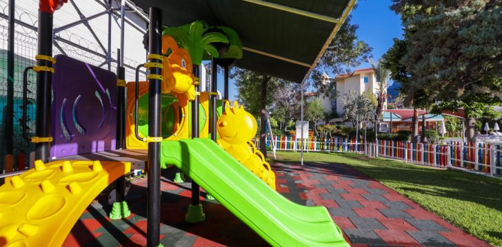 Tavęs laukia poilsis Turkija įsikūrusiame QUEENS PARK LE JARDIN RESORT