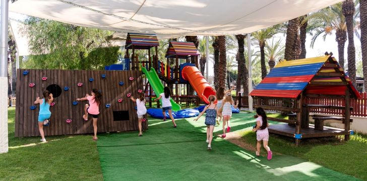 Apgyvendinimas 5* MONACHUS FAMILY RESORT SORGUN (ex. SEVEN SEAS HOTEL BLUE)