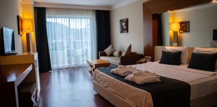 Apsistokite MEDER RESORT HOTEL viešbutyje už gerą kainą.