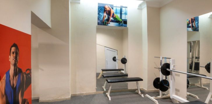 Apsistokite KANDELOR HOTEL viešbutyje už gerą kainą. 