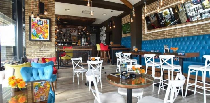 Viešbutis HOTEL DEL MEDIO įsikūręs Juodkalnija.