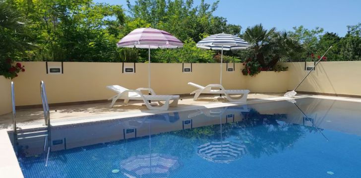 Viešbutis HOTEL PREMIER įsikūręs Juodkalnija.