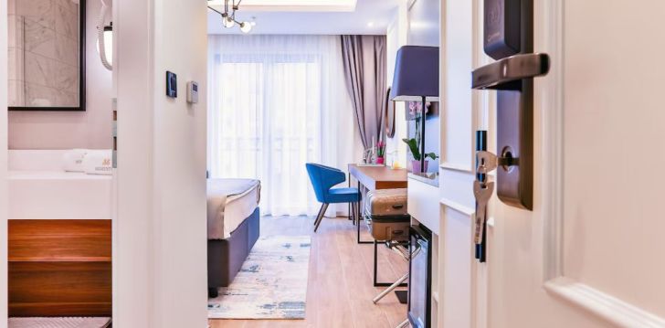 Rinkitės viešbutį HOTEL MOMENTUM BY AYCON kelionei į Juodkalnija