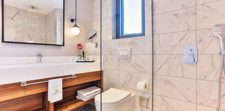 Viešbutis HOTEL MOMENTUM BY AYCON įsikūręs Juodkalnija.