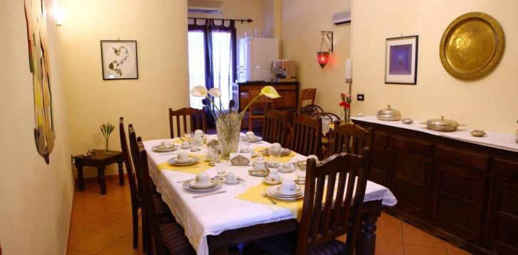 Apsistokite ART LINCOLN B&B PALERMO viešbutyje už gerą kainą.