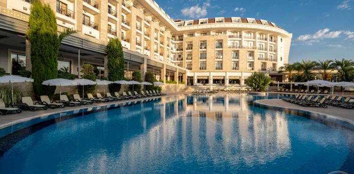 Apgyvendinimas 5* SUNLAND RESORT HOTEL