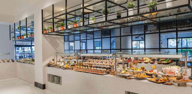 DOUBLETREE BY HILTON ANTALYA – KEMER - klientų vertinamas, kaip geras kainos ir kokybės santykis.