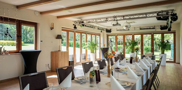 Planuoji kelionę į Lenkija? apsistokite 3 viešbutyje HOTEL PLATAN. 