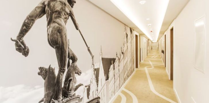 Rinkitės viešbutį HOTEL PLATAN kelionei į Lenkija