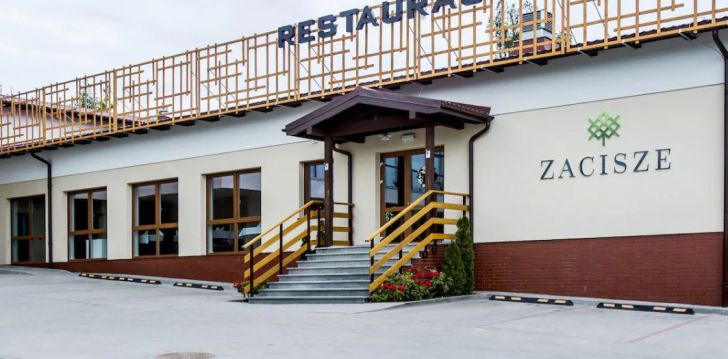 Viešbutis HOTEL PLATAN įsikūręs Lenkija. 