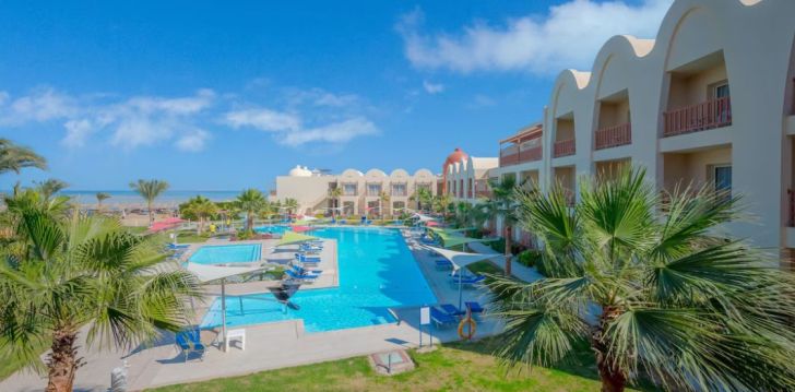 Apsistokite TITANIC BEACH SPA & AQUA PARK viešbutyje už gerą kainą. 