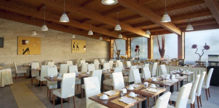 Apsistokite HOLIDAY INN CAGLIARI viešbutyje už gerą kainą.