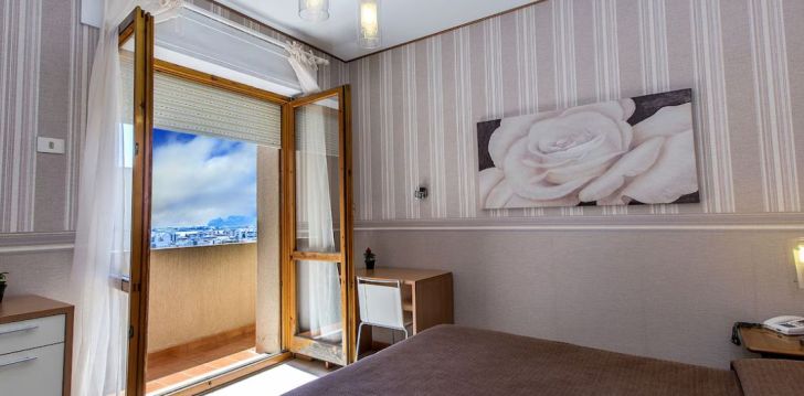Rinkitės viešbutį HOTEL RESIDENCE ULIVI E PALME kelionei į Italija