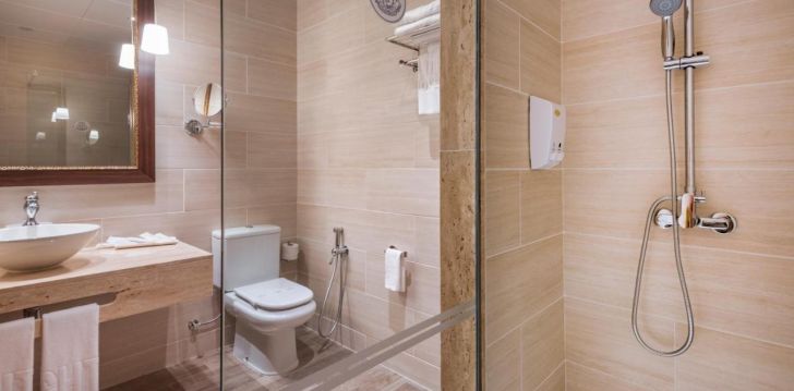Apsistokite HOTEL GHT NEPTUNO viešbutyje už gerą kainą.
