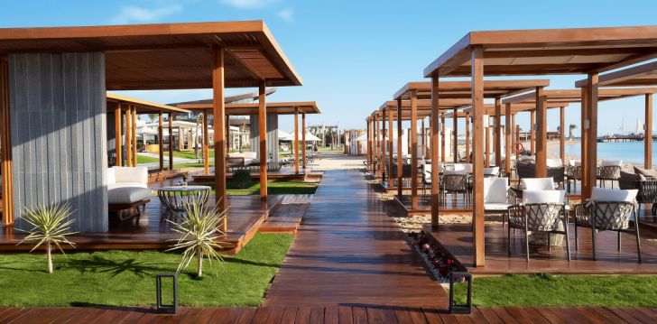 Apsistokite RIXOS PREMIUM MAGAWISH viešbutyje už gerą kainą.
