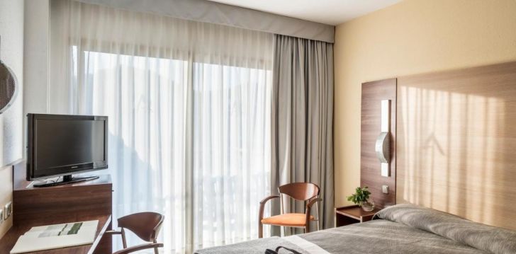 viešbutis AQUA HOTEL AQUAMARINA & SPA įsikūręs Ispanija.